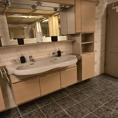 Apartmán Alpenblick Watzmann-kehlstein - Lage Im Berchtesgadener Land I Bis Zu 8 Personen I Grosse Terrasse Mit Blick Auf Berge I Smart Tv I Billiard I Wlan I Kostenloser Parkplatz *