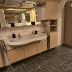 Apartment Alpenblick Watzmann-kehlstein - Lage Im Berchtesgadener Land I Bis Zu 8 Personen I Grosse Terrasse Mit Blick Auf Berge I Smart Tv I Billiard I Wlan I Kostenloser Parkplatz *